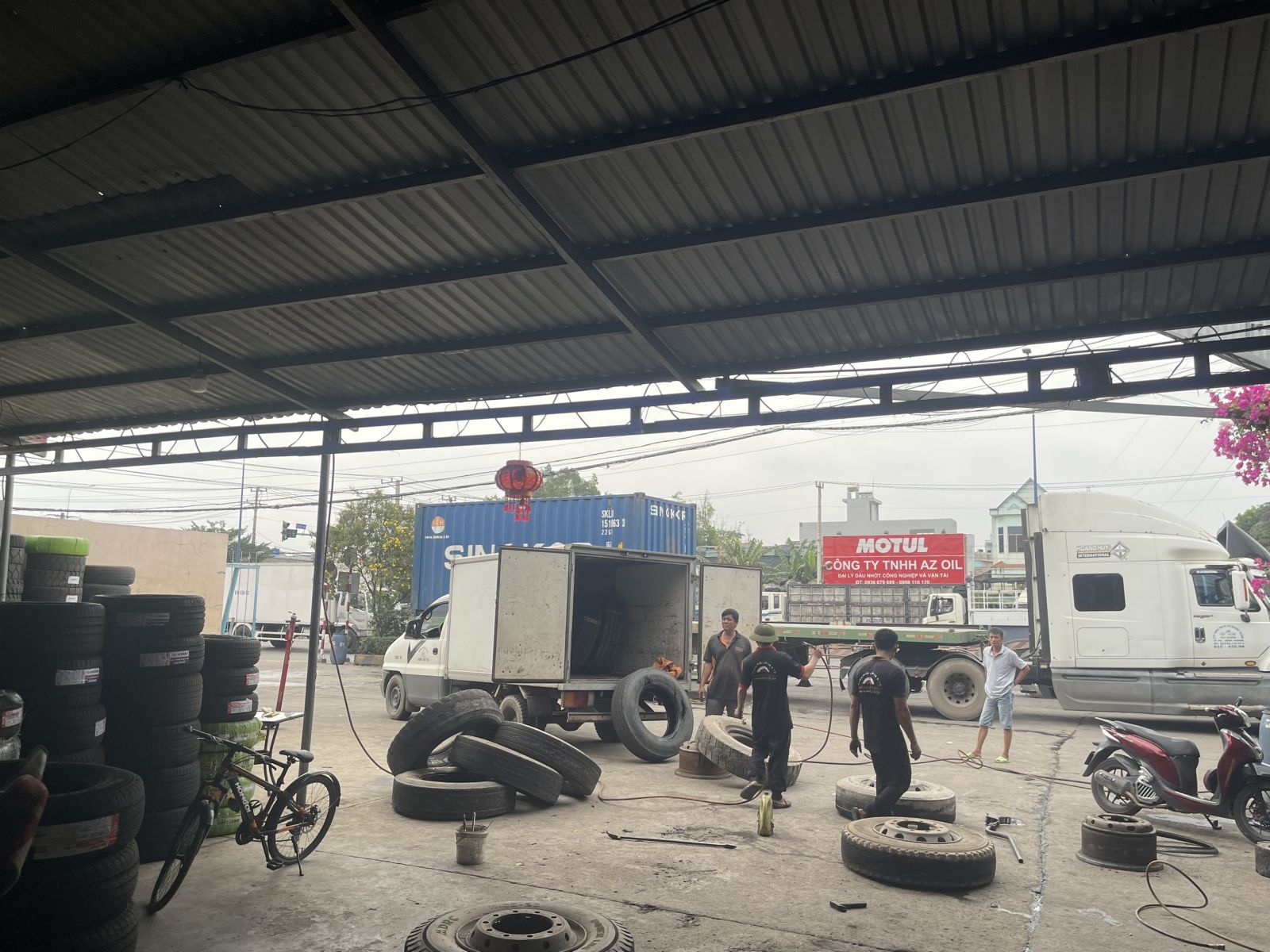 YẾU TỐ GÂY HẠI ĐẾN LỐP XE TẢI - LỐP XE BÌNH DƯƠNG